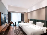 Holiday Inn Express CHENGDU WEST GATE by IHG Hotels near Jinniu