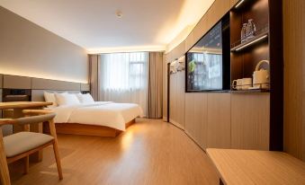 Ruiji Hotel (Yizhang Style Commercial Street)