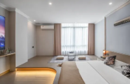 Yikela Yinying Apartment (Xinhui Wanda Plaza)