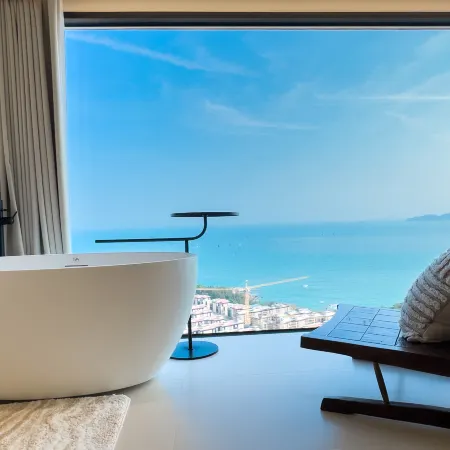 Dongshan Island Sea of Flowers Seascape Resort Inn (Nanyu Double-sided Sea)