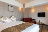 Mr.KINJO Manza Beachfront