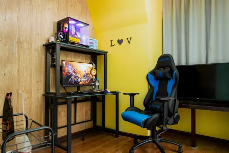 Jingzu Esports Homestay (Zigong First People’s Hospital Branch) Отели рядом с достопримечательностью «Sichuan University of Light Chemical Industry Yingpan Campus»