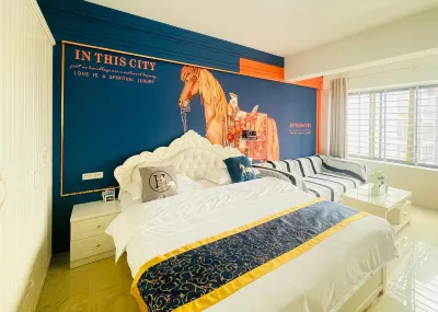 Qizai Xiaoshe Apartment (Guilin University Town) Hotels near RV Base