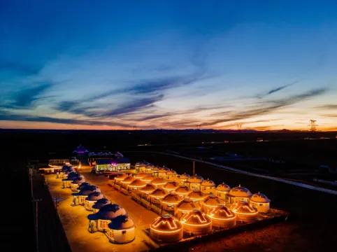 塞北驛站（烏蘭哈達火山塔拉店）