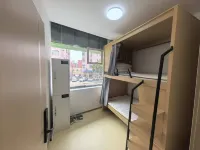 Monkey Light Youth Hostel (Taidong Pedestrian Street Branch)