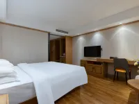 QININ HOTEL(Guiyang Guanshanhu Store） Hotels near Jinyangqiantu Center Square