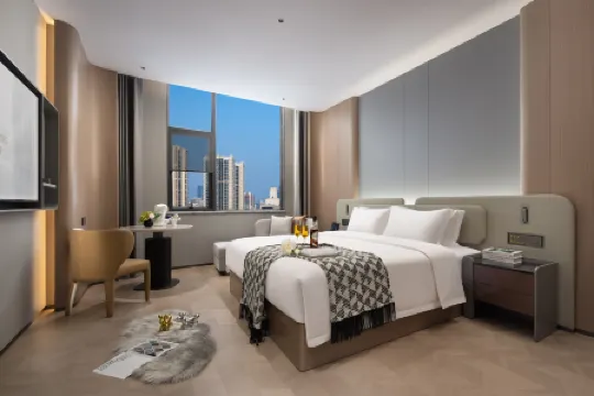 Grandee Hotel (Guangzhou Panyu Chimelong Safari Park Branch) Отели рядом с достопримечательностью «Chimelong Paradise»