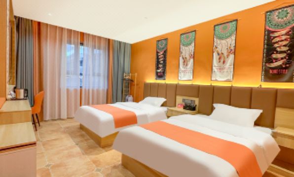 Aral's Star Hotel
