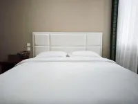 Riyueming Hotel (Dalian Railway Station Youhao Square) Hotels in Dalian