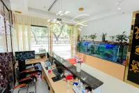 Yunfu Yifeng Hotel