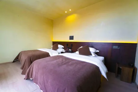 Kangding Tagong Putiya Manor (Tagong Grassland)