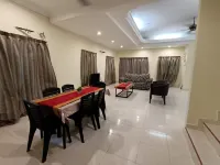 Meranti Homestay Hotels in Karak