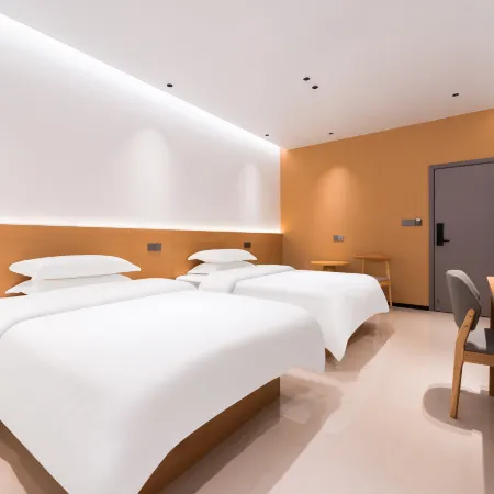 Yunqi Qingju Hotel (Longyan High-Speed Railway Station)