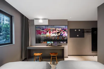 JI DUO Hotel (Shenzhen Longgang Vanke Plaza Jixiang Metro Station Store)