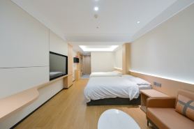 Tianhe Express Hotel (Shenyang Middle Street Forbidden City)