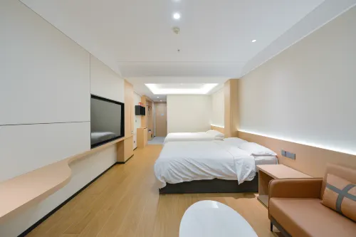 Tianhe Express Hotel (Shenyang Middle Street Forbidden City)