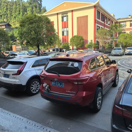 Jianhe Hongcun Hotel