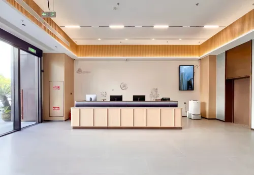Lanting Holiday Hotel