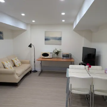 Toronto 2 Bedroom Apartment