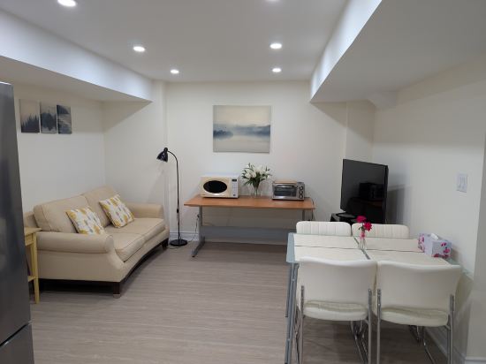 Toronto 2 Bedroom Apartment