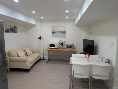 Toronto 2 Bedroom Apartment 콜로넬 댄포스 공원 주변 호텔