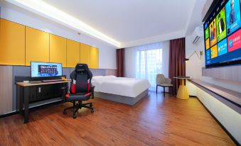 Luban esports hotel (Haikou Meiyuan Road No.4 Middle School Branch)