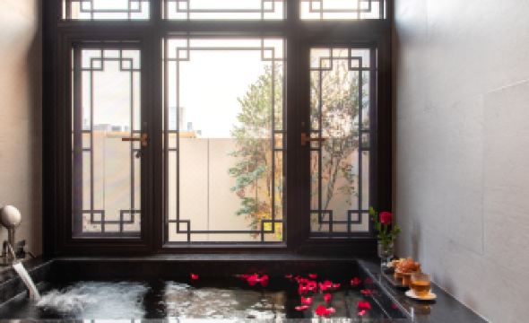 Treasury S Hotel (Chaozhou Guangji Bridge Archway Street)