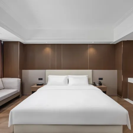 Red Maple Hotel