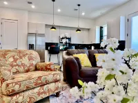 Centrally located cozy getaway near downtown