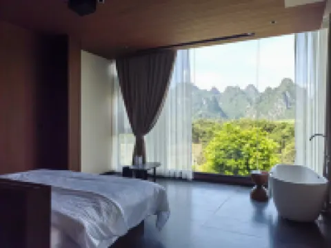 Yipin Shangju. Landscape Painting Homestay [Tongna Yuwan Branch]