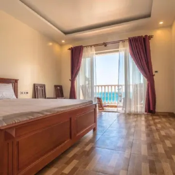 Phuong Binh House