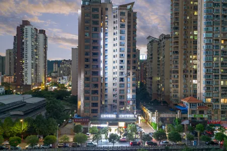 Huiyue Qianxi Hotel Отели рядом со станцией Duyun Railway Station