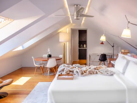 Brown's Boutique Hotel Отели рядом с достопримечательностью «Триумфальная Арка на руа Аугушта»