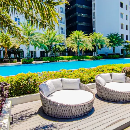 Peaceful Luxury at Gravit8 Klang by HCK