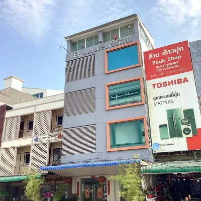 藍象公主飯店 早市附近的飯店