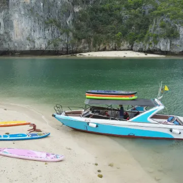 Cat Ba Hong Kong Cozy Stay Отели в г. Cát Hải