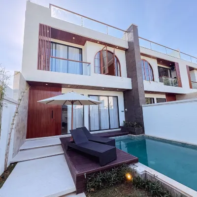 SLOKAYANA VILLAS Отели рядом с достопримечательностью «Пляж Бингин»