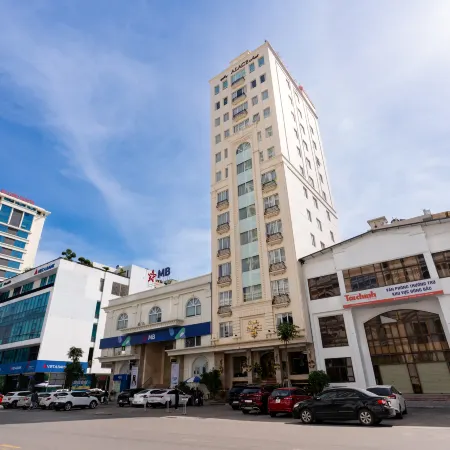 City Bay Palace Hotel Отели рядом с достопримечательностью «Мост Байчай»