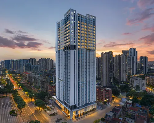 Four Points by Sheraton Guangzhou Bai’e Tan Hotels near Fangcun Metro Station