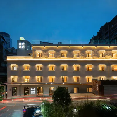 San He Hotel (Guiyang Jiaxiu Building Qingyun City Market) Hotels near Wenchang Pavilion