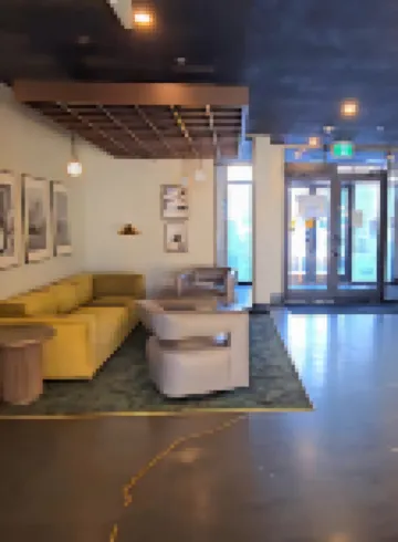 Family Stylish 1BR and Den Condo -Apartment w/City View, DT, Balcony, Parking, Laundry!