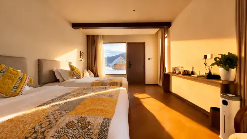 Hemu · Jiaye Xueju - Mountain view