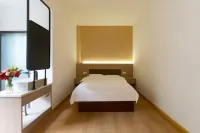Yunke Riverside Mercure (Liuzhou Sanjiang Drum Tower Fengyu Bridge)