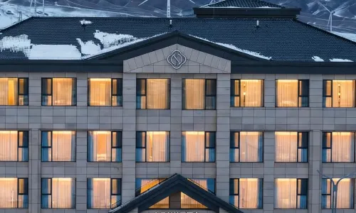 Sayram Lake Shuiyunshan Boli Hotel (New Visitor Center)