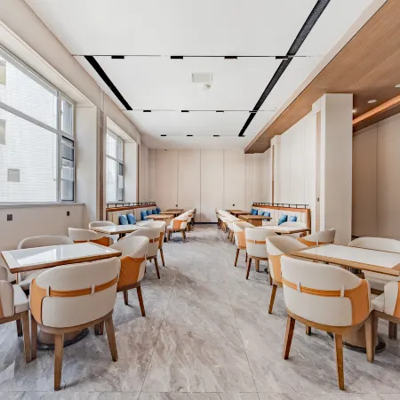 Yantai Duoyue Hotel (Yantai Station Binhai Square)