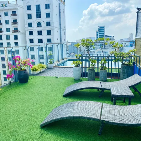 Jolia Hotel Danang Beach