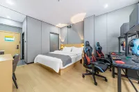 Jingzu E-sports Inn · Luchuan Diwang Square