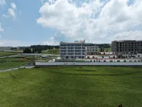Feihong Grand Hotel (Wumeng Grassland)