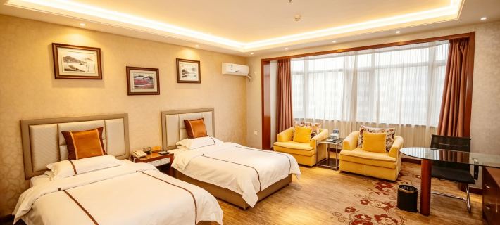 Grand Continental Grassland Hotel Hotels in Ulanqab