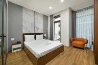 The Crown Airport Hotel - balcony